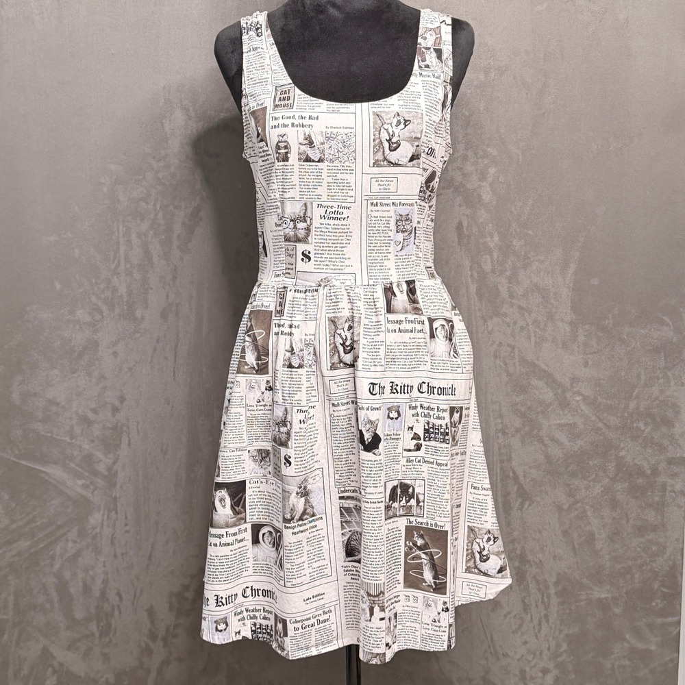 Retrolicious Fit & Flare Dress Womens L Cream Newspaper Cat Print Sleeveless